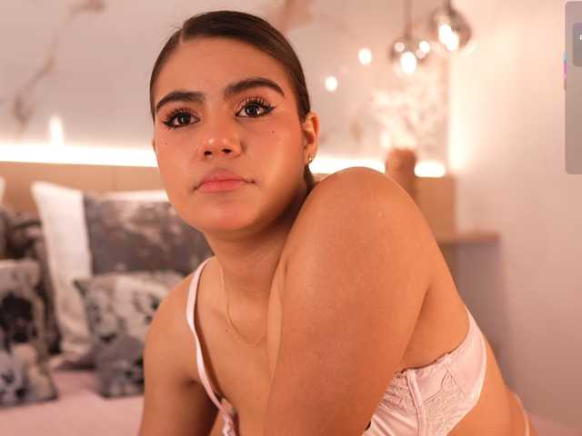 IvyEllis live cam on BongaCams