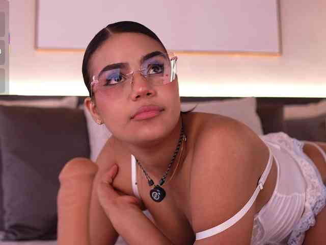 IvyEllis webcam