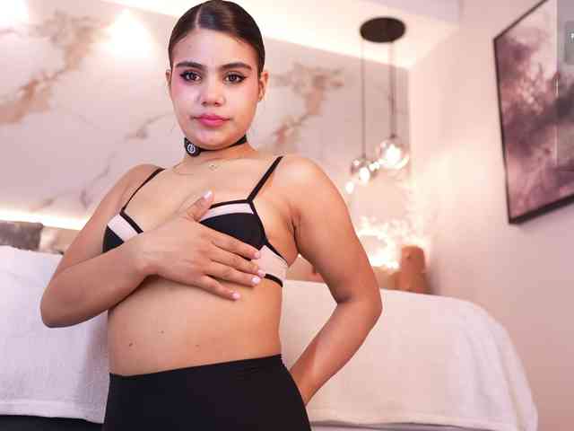 IvyEllis webcam