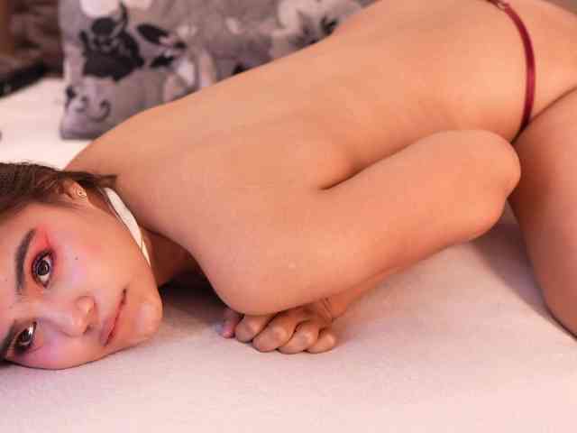 IvyEllis webcam