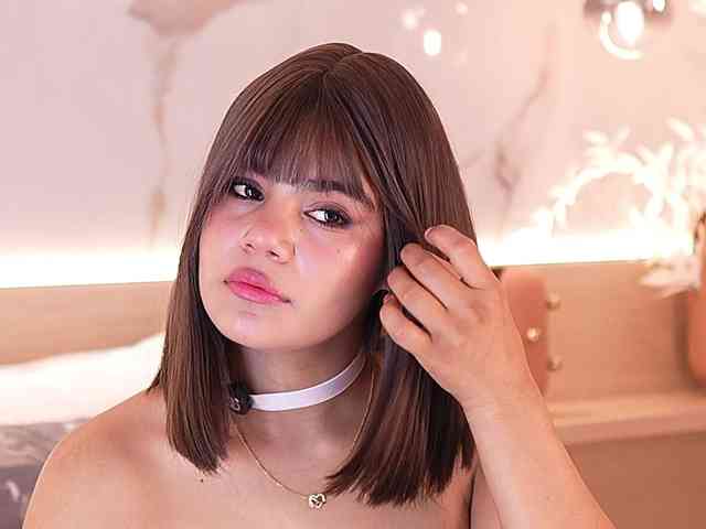 IvyEllis Live Webcam on BongaCams