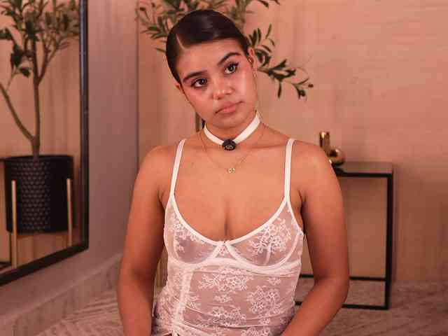 IvyEllis webcam