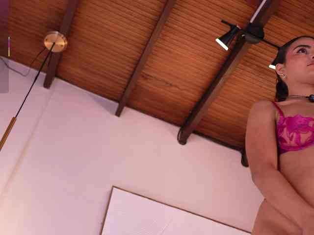IvyEllis webcam