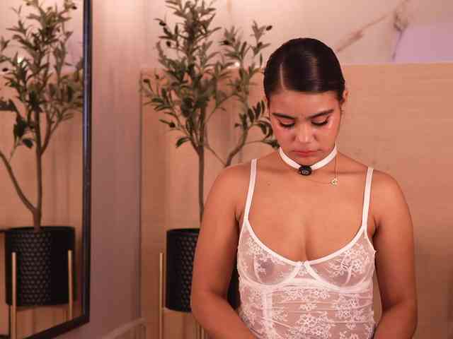 IvyEllis webcam