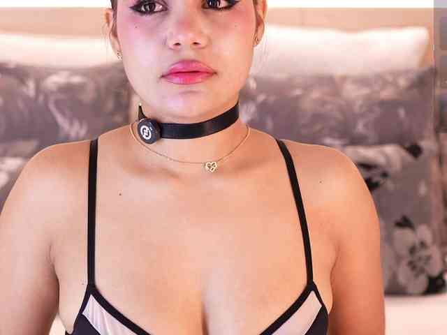 IvyEllis webcam
