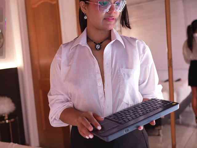 IvyEllis webcam