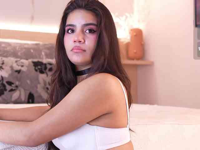 Ivyellis's cam show statistics and live stream