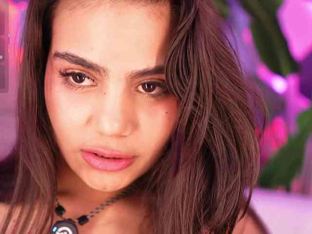 IvyEllis webcam