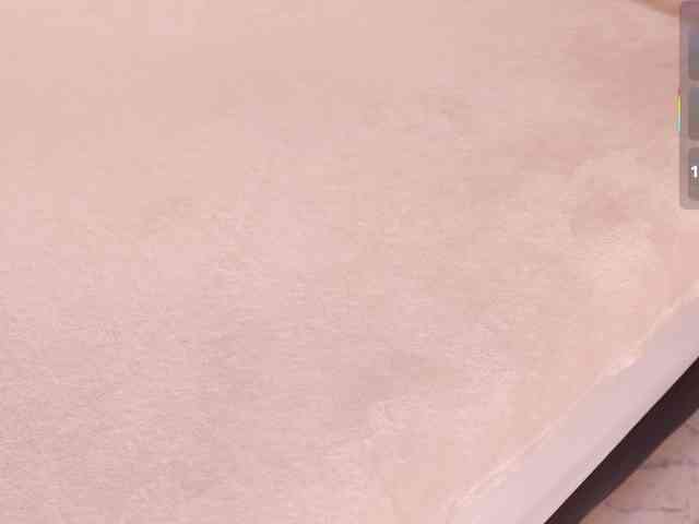 IvyEllis webcam