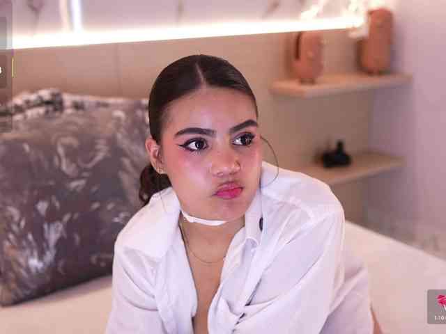 IvyEllis webcam