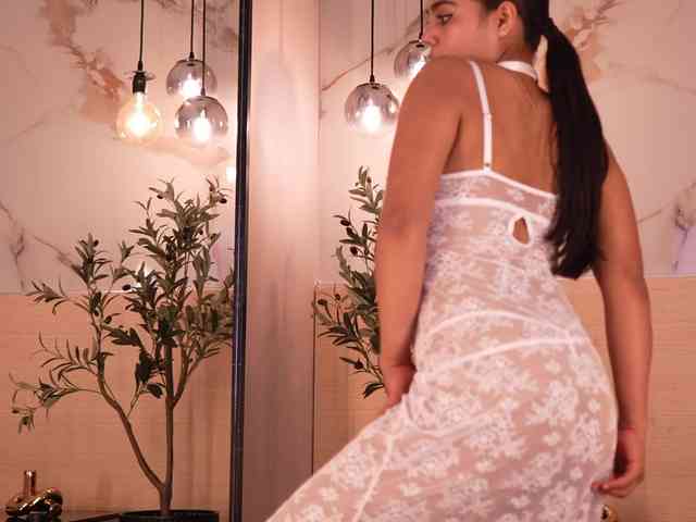 IvyEllis webcam