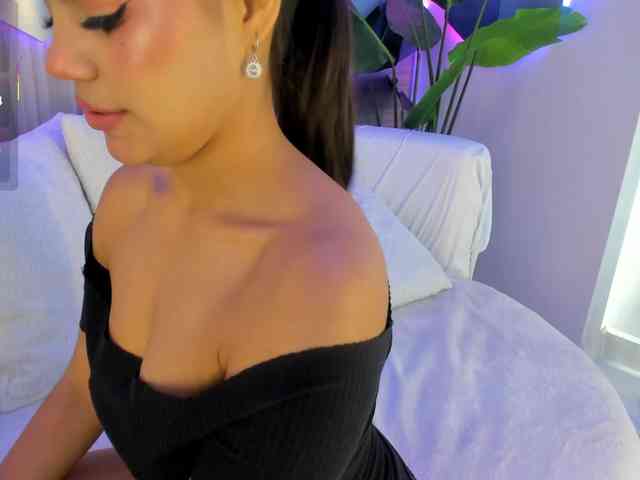 IvyEllis webcam