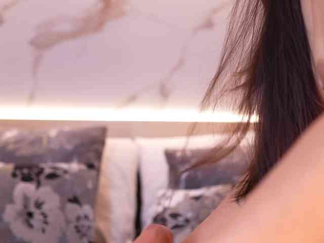 IvyEllis webcam