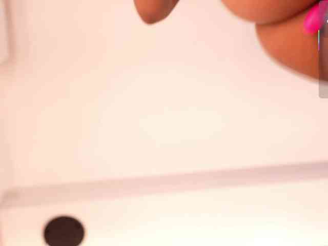 IvyEllis webcam