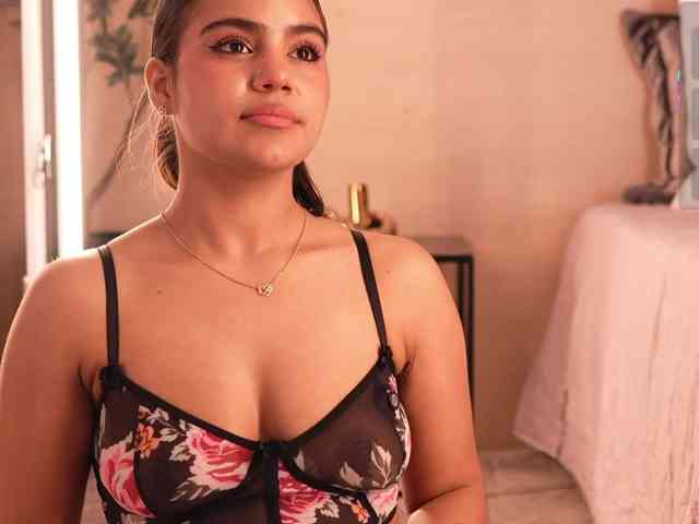 IvyEllis webcam