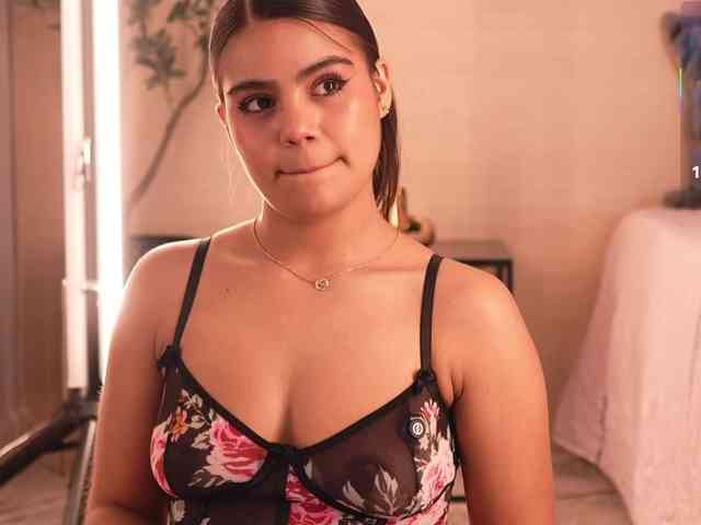 IvyEllis webcam