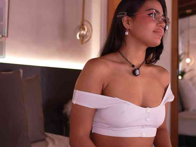 IvyEllis webcam