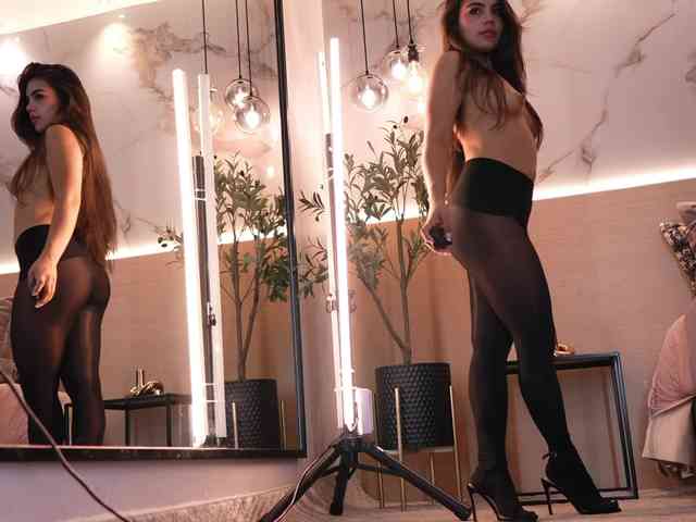 IvyEllis webcam