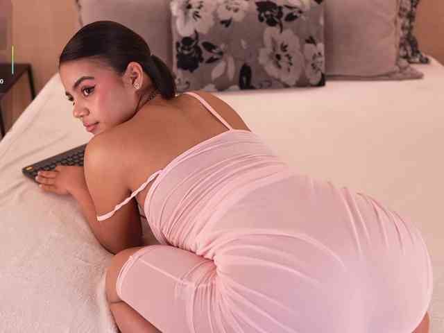 IvyEllis webcam