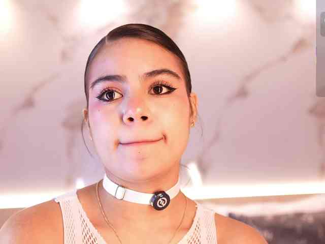 IvyEllis webcam