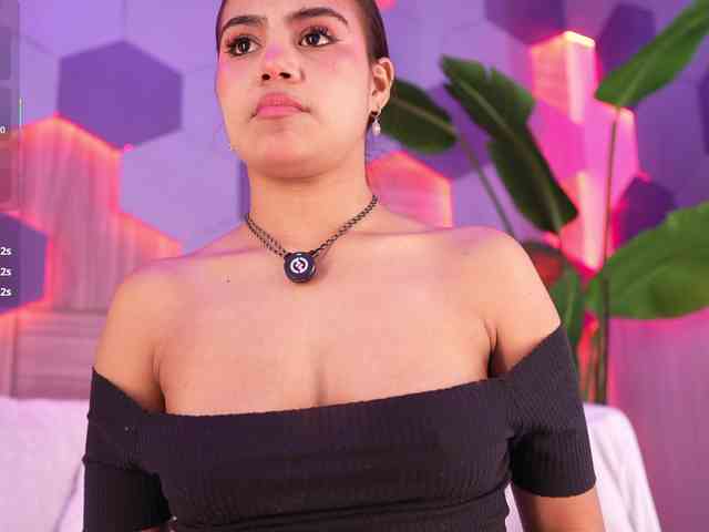 IvyEllis webcam