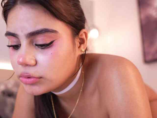 IvyEllis webcam