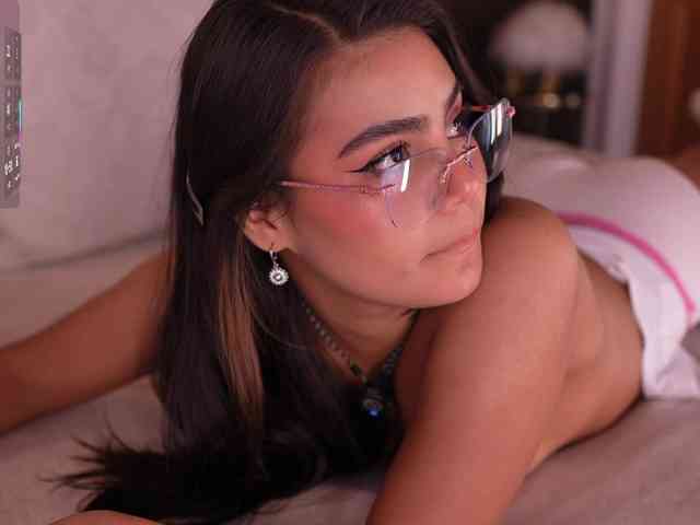 IvyEllis webcam