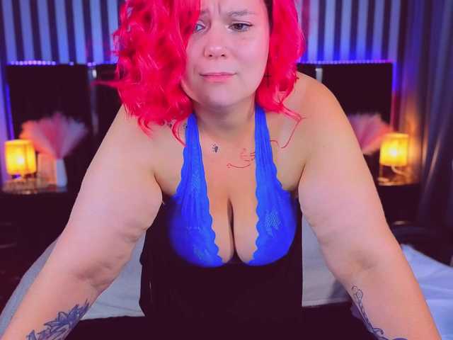 BettyDark live webcam show
