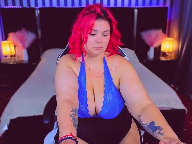 BettyDark live webcam show