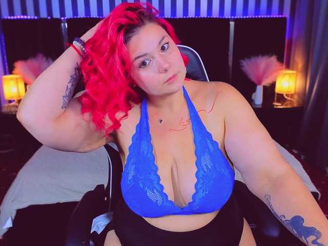 BettyDark live webcam show