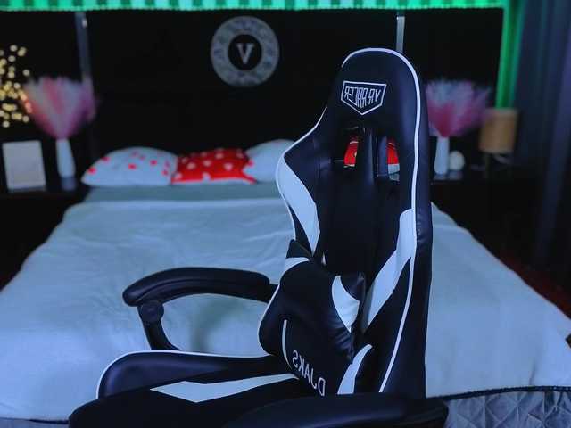 BettyDark live cam