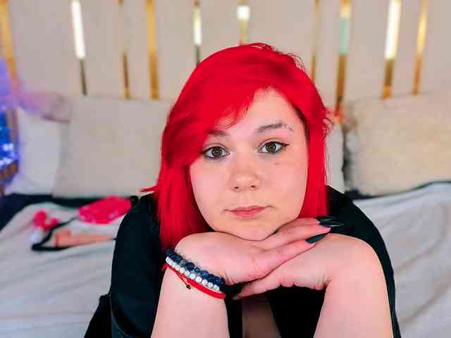 Model: BettyDark