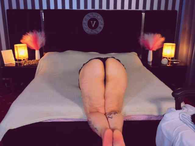 BettyDark webcam