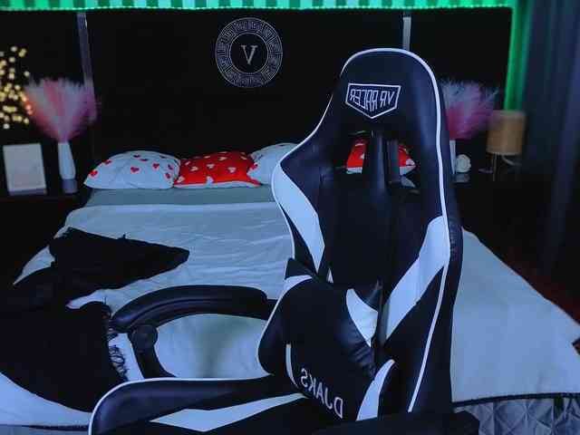 BettyDark webcam