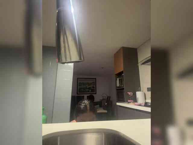 Sarah2Colliins webcam