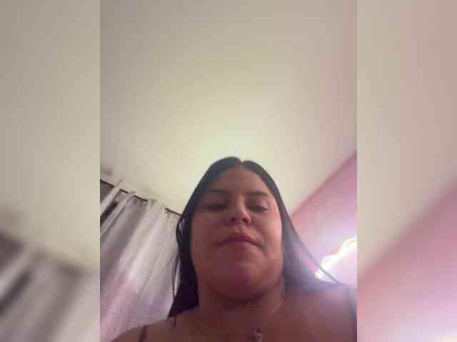 Sarah2Colliins webcam