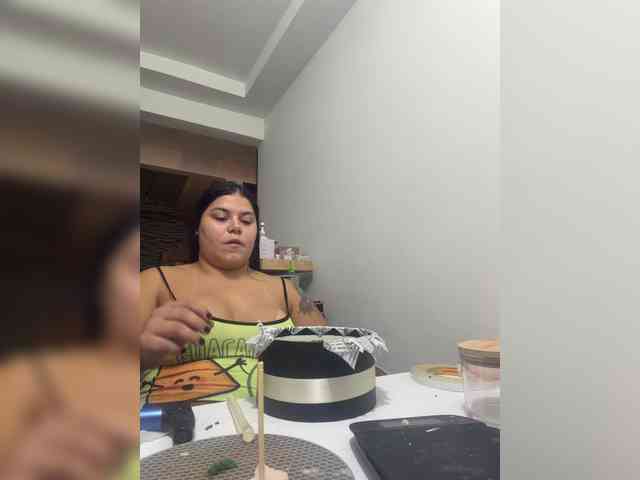Sarah2Colliins webcam