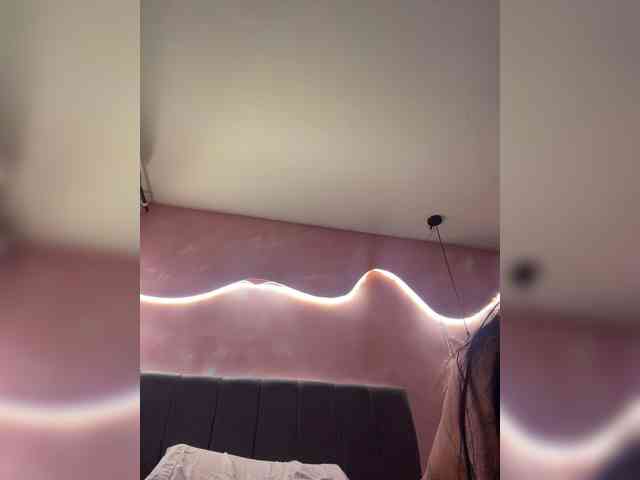 Sarah2Colliins webcam