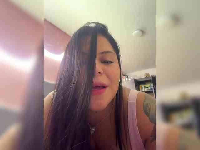 Sarah2Colliins webcam