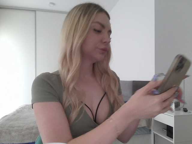 pinkpanther8899 webcam