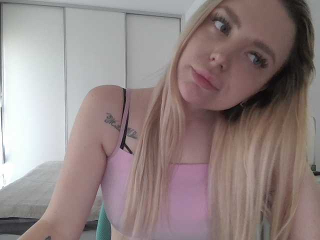 Blondie8853's BongaCams show and profile