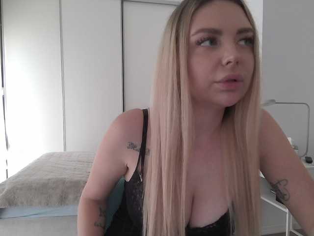 Blondie8853