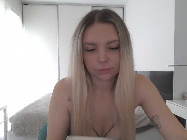 le modèle pinkpanther8899 est en webcam porno dans un show sur le site bongacams, il possède les tags suivants: White/Caucasian,Blonde,Shaved