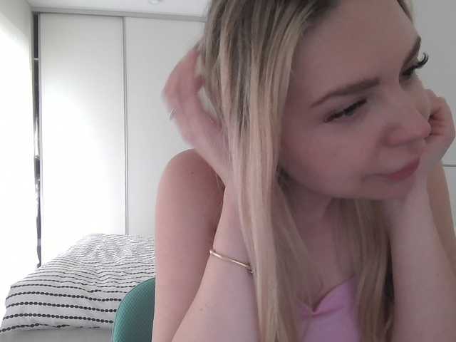 Blondie8853's BongaCams show and profile