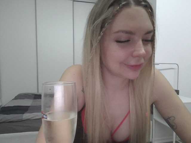 Blondie8853