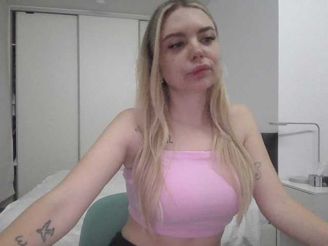 Blondie8853