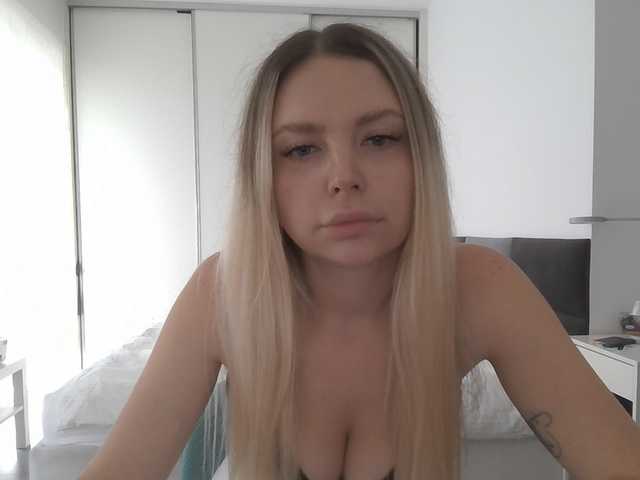 pinkpanther8899 live cam preview