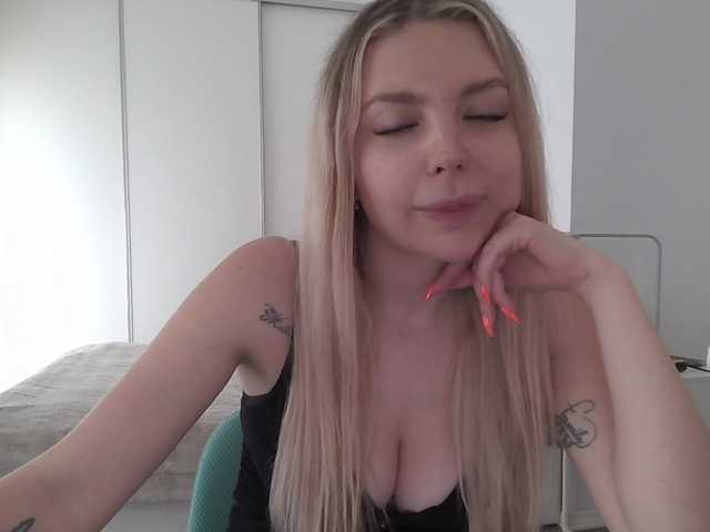 Blondie8853