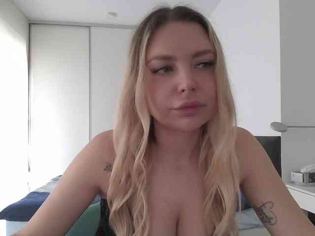 pinkpanther8899 webcam