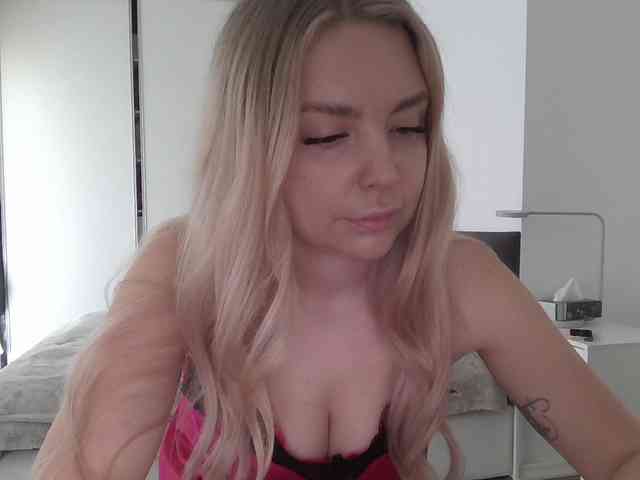 pinkpanther8899 webcam